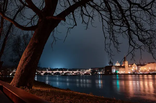 Prag Blick Auf Den Turm Der Karlsbrücke Karluv Most Bei — Stockfoto
