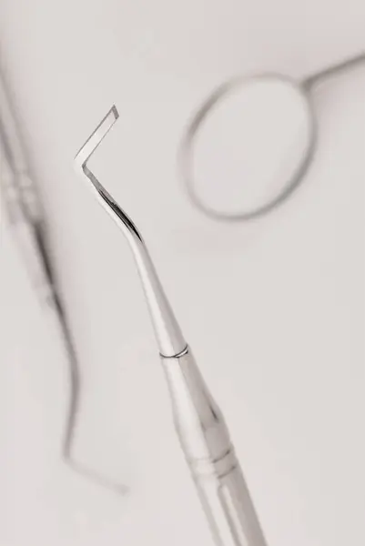 Ferramentas Básicas Dentista Fundo Branco — Fotografia de Stock