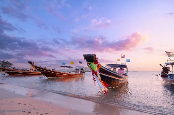 Traveling Thailand Beautiful Landscape Traditional Fishing Long Tail Boats Beach — Stock Photo, Image