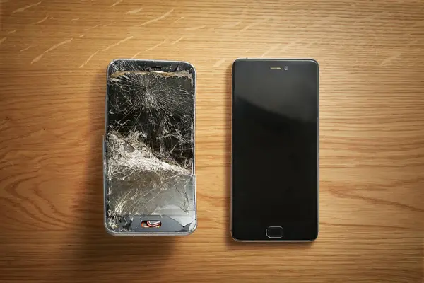 Mobile Smartphone Broken Screen Wooden Background Repairs Concept — Stock Photo, Image