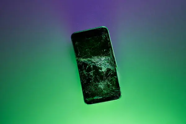 Mobile Smartphone Broken Screen Green Background — Stock Photo, Image