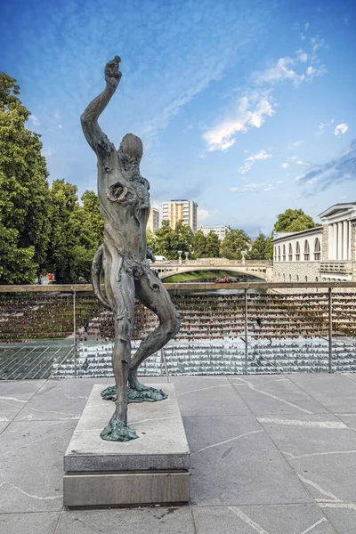 Ljubljana Slovénie Juin 2022 Sculpture Moderne Métal Prométhée Satir Sur — Photo