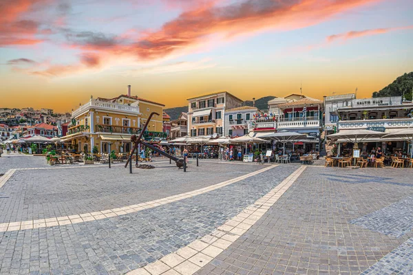 Parga Griekenland Juli 2022 Promenade Van Stad Met Metalen Ankerbeeld — Stockfoto