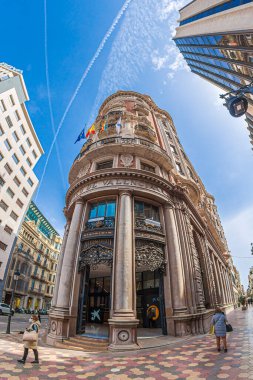 VALENCIA, SPAIN-MARCH 28, 2022: C / Pintor Sorolla 'da bulunan bir İspanyol bankası olan Banco de Valencia' nın binası. Valensiyalı cemaatin en eski bankası olarak 20 Mart 1900 'de kuruldu..