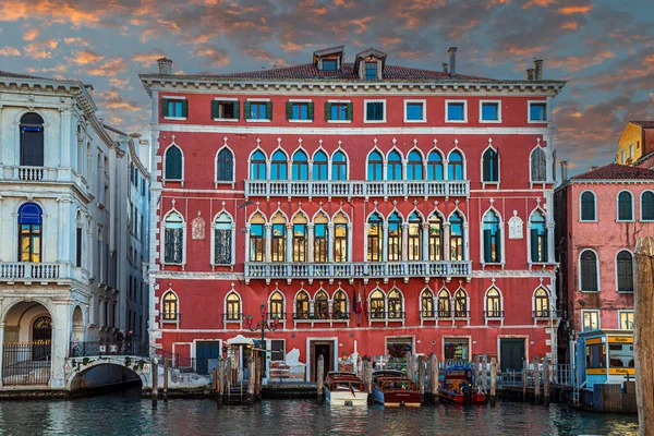 stock image VENICE, ITALY-MARCH 16, 2023: Bembo Palace facing the Grand Canal, near Rialto Bridge and Dolfin Manin Palace.Was built by the Bembo noble family in the 15th century.Today a hotel and art exhibitions.