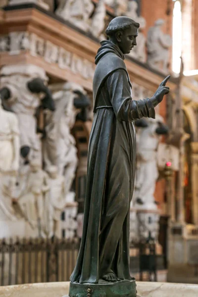 ヴェネツィア イタリア 2023年3月18日 大聖堂 サンタ マリア グロリオサ フラリ 市内最大の教会は そのアートワークのための注目すべきインテリアと — ストック写真