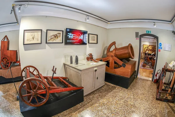 Wencja Włochy Marca 2023 Wnętrze Muzeum Leonarda Vinci Zbiór Maszyn — Zdjęcie stockowe