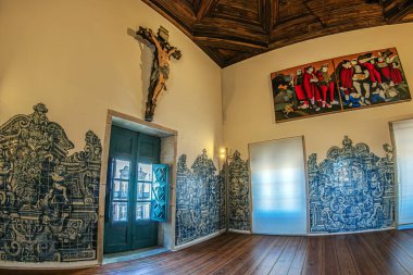 PORTO, PORTUGAL - 12 Nisan 2024: Porto Katedralinin İçi (Se do Porto). 12. yüzyılda (katedral), 16. yüzyılda (manastır) ve 17. yüzyılda (chancel).