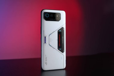 HCMC, Vietnam - Ekim 2022. Sadece editoryal kullanım için ROG Telefon 6 Pro fotoğraflar