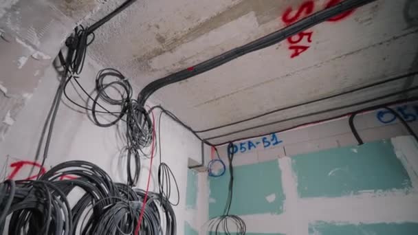 Cables Cámara Vuelo Construcción Piso Hormigón Imágenes Alta Calidad — Vídeo de stock
