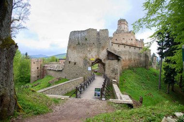 Slovakya 'da baharda Zborov Kalesi