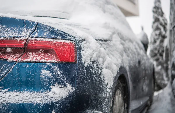 Closeup Blue Vehicle Covered Snow Parked Winter Driver Indoor Garage — Stock Photo, Image