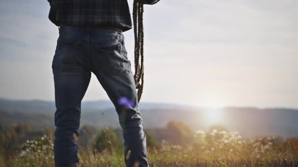 Cowboy Rope His Hand Staying Front His Farmland — Stock Video