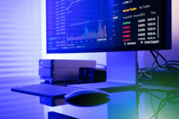 Trading Data Cryptocurrency Marketplace Displayed Computer Monitor Business Modern Crypto — Stok fotoğraf
