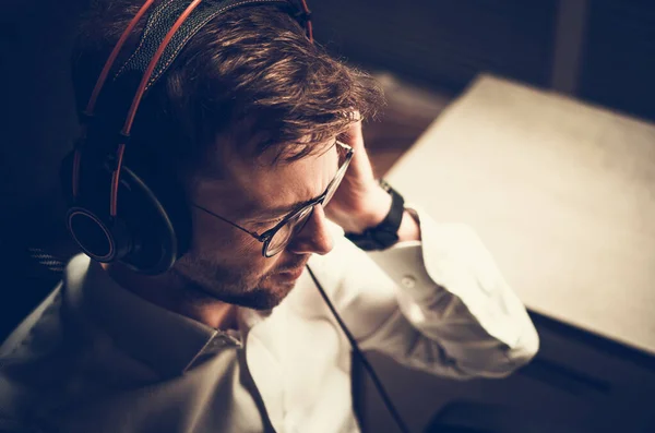 Caucasian Man His 30S Listening Audio Book Using Professional Headphones — Foto de Stock