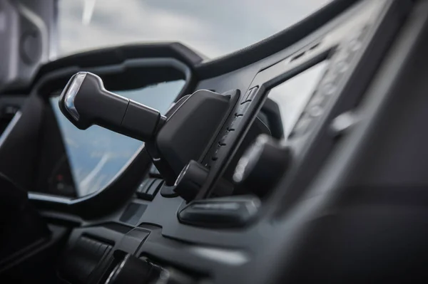 Moderne Semi Truck Cockpit Dashboard Automatische Transmissie Drive Euro Trucking — Stockfoto