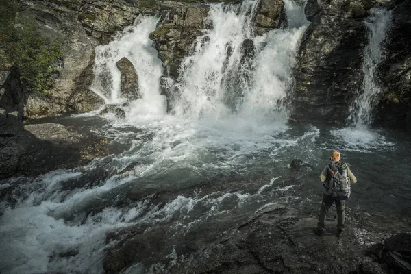 Caucasian Hiker Exploring River Gorge Scenic Waterfalls Vestland County Norway — Stock Photo, Image