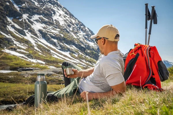 Hiker Taking Short Coffee Break Scenic Trail Laying Early Spring — Stock Photo, Image