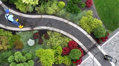 Man Pressure Yıkama Bahçesi Yolu Modern Basınç Yıkama Endüstrisi Teması Kullanılıyor