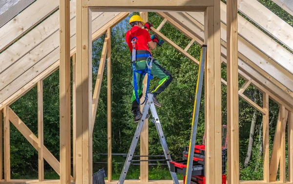 Construction Site Worker His 40S Building Wooden House Frame Construction — Stock Photo, Image