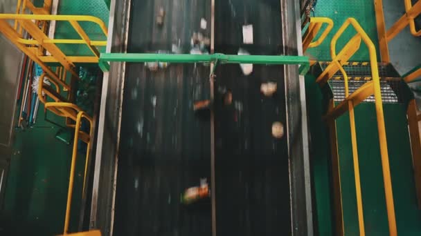 Afvalsorteerinstallatie Trash Moving Conveyor Recycling Station — Stockvideo