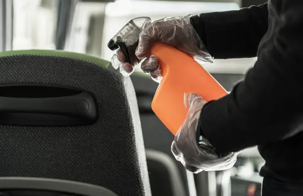 Trenér Bus Vlastník Sanitizing Cleaning Vehicle Seats Close Photo Bezpečnost — Stock fotografie