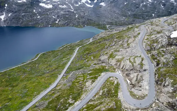 Escénicas Montañas Noruegas Carreteras Vista Aérea Geiranger Área Noruega Imagen De Stock