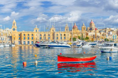 Valetta, Malta 'da Grand Harbour ile Birgu şehri