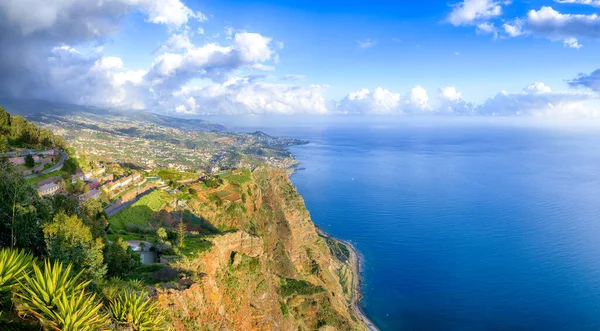 葡萄牙马德拉岛卡波吉劳最高峰的空中景观 — 图库照片