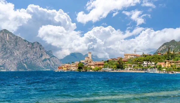 Paisagem Com Cidade Malcesine Garda Lake Itália — Fotografia de Stock