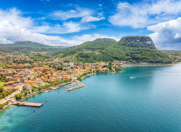 Paesaggio Con Città Del Garda Lago Garda Italia — Foto Stock