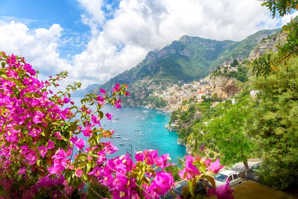 Krajobraz Miasteczkiem Positano Słynnym Wybrzeżu Amalfi Włochy — Zdjęcie stockowe