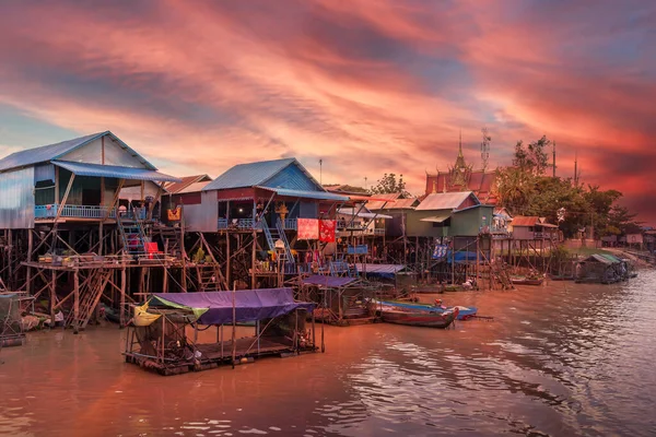 stock image Landscape with floating village on the water of Tonle Sap lake, Cambodia