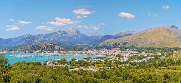 Panoramisch Uitzicht Port Pollena Genesteld Door Serra Tramuntana Met Azuurblauwe — Stockfoto