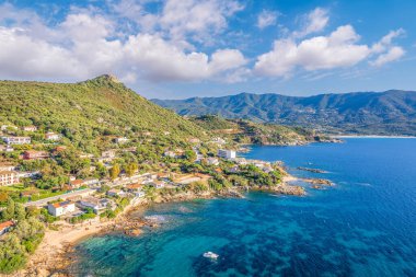 Corse du Sud kıyıları ile manzara Korsika adası, Fransa