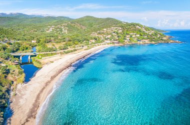 Fransa 'nın Korsika adasında Plage de Tarco ile hava manzarası