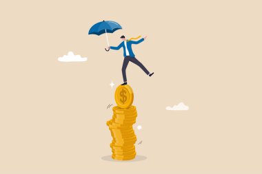 Mali istikrar, risk veya güven, ekonomik zorluk, denge veya güvenilirlik, para yönetimi, güvenlik veya zenginlik biriktirme konsepti, işadamlarının dengesiz madeni paralar yığınında şemsiye dengesi.