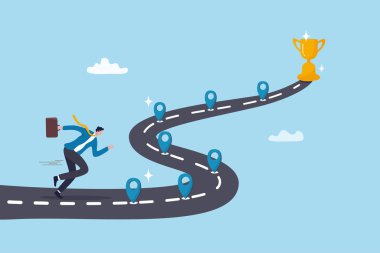 Gelecekteki başarı, kariyer yolculuğu veya hedefe ulaşma amaçlı iş planı, başarı ya da gelişme yolunda adım ve hedefe ulaşma amacı, iş adamının başarı kupasına ulaşmak için yol haritası üzerinde koşması.