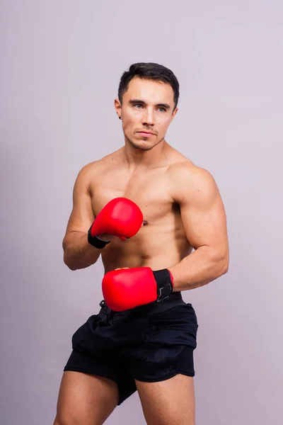 Luvas Boxe Homem Treinando Uma Luta Esportiva Desafio Mma Competição — Fotografia de Stock