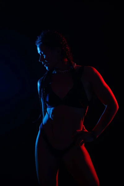 Siyah Çamaşırlı Baştan Çıkarıcı Güzel Bir Kadın Kusursuz Vücudu Olan — Stok fotoğraf