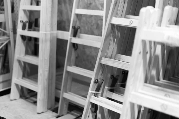 Many Wooden Ladders Stack Wooden Stairs Store — ストック写真