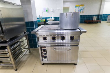 Yemek, yemek, tabak, detay hazırlamak için restoran mutfak ekipmanları.