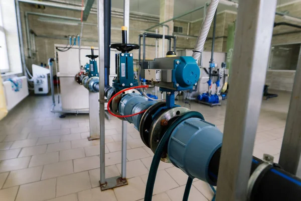 Endüstriyel Kazan Dairesinde Basınç Sensörü Isıtma Sistemindeki Barometre Yakın Plan — Stok fotoğraf