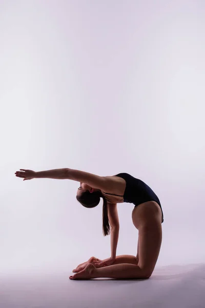 Athletic Woman Swimsuit Doing Yoga Plank Pose Variation Beautiful Female — Stock Photo, Image