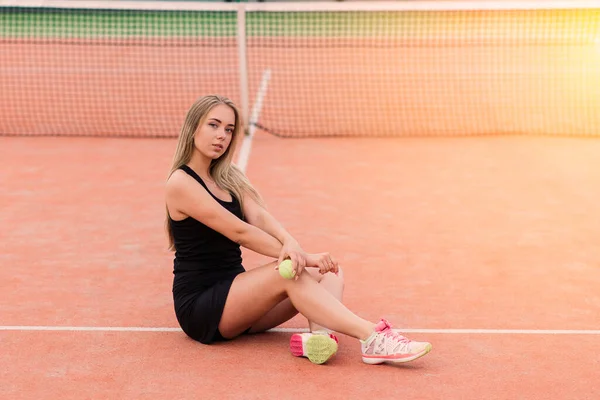 Тенісний Турнір Жіночий Гравець Глиняному Тенісному Корті — стокове фото