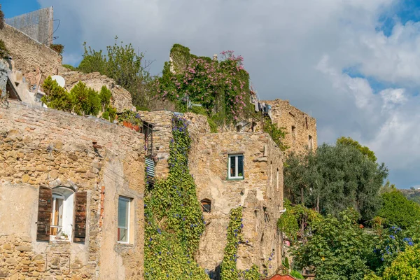 이탈리아 리구리아 지역의 도시인 부사나 키아의 인상적 — 스톡 사진