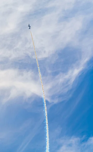 Flugshow Des Kunstflugteams Frecce Tricolori Der Italienischen Luftwaffe Mit Rauchspur — Stockfoto