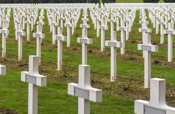 Massor Spön Runt Douaumont Ossuary Ett Minnesmärke Beläget Nära Verdun — Stockfoto