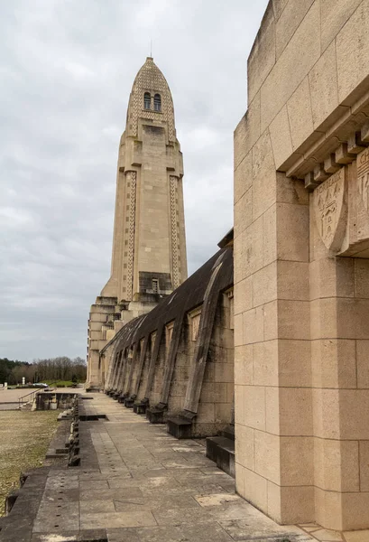 Landskap Runt Douaumont Ossuary Ett Minnesmärke Beläget Nära Verdun Frankrike — Stockfoto