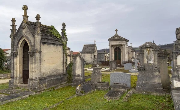 在法国东北部大埃斯特的默斯省的一个大城市凡尔敦的墓地上的印迹 众所周知 它的名字来源于第一次世界大战的一场重大战役 — 图库照片